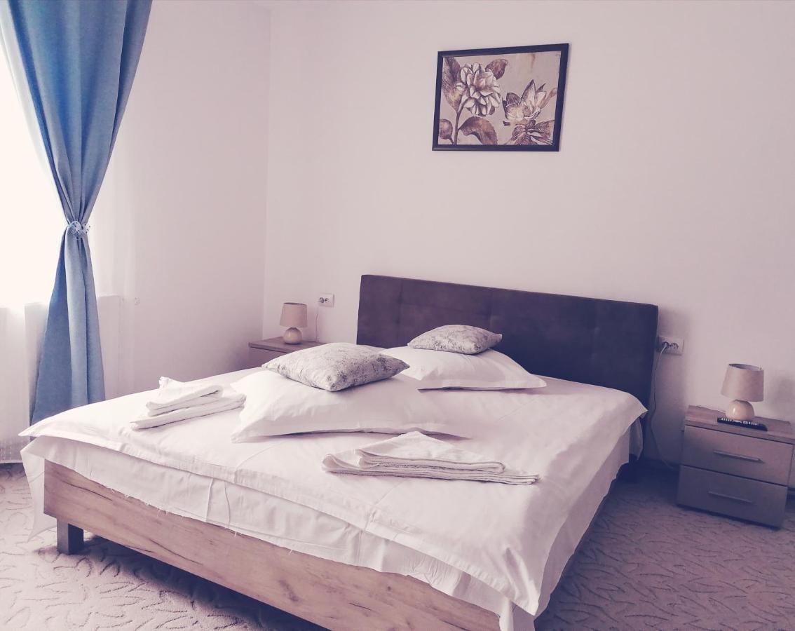 Voinescu House - Natural Living & Eating ชีมอน ภายนอก รูปภาพ