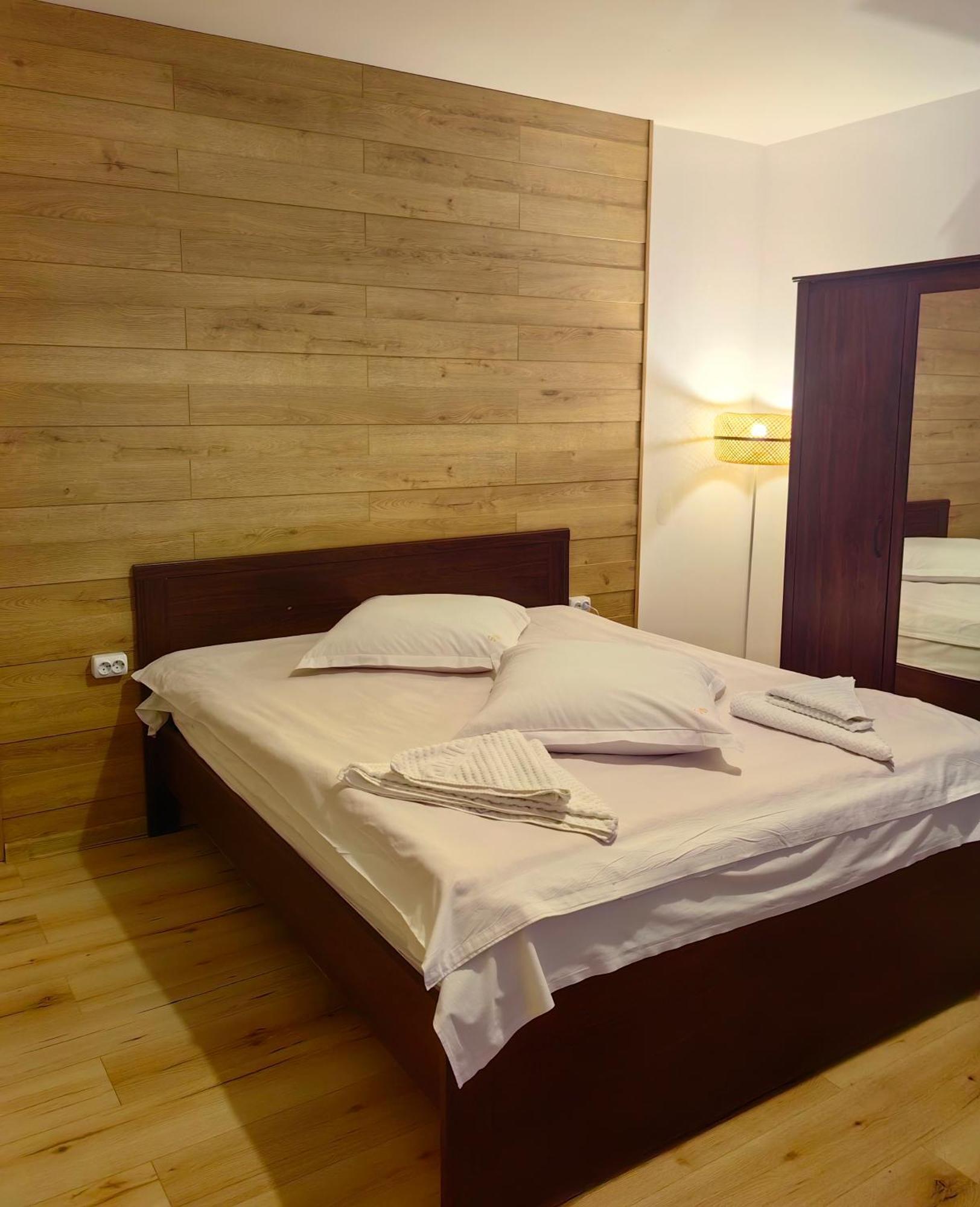 Voinescu House - Natural Living & Eating ชีมอน ภายนอก รูปภาพ